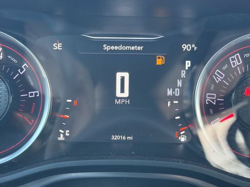 Used 2019 Dodge Challenger SXT RWD image 15
