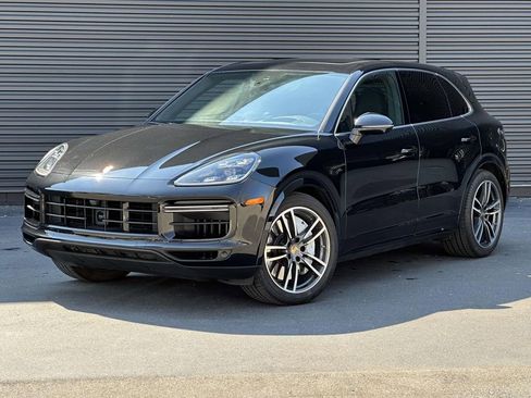 Certified 2023 Porsche Cayenne Turbo image 1