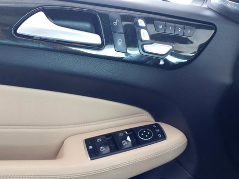 Used 2018 Mercedes-Benz GLS 450 4MATIC w/ Premium Package image 26