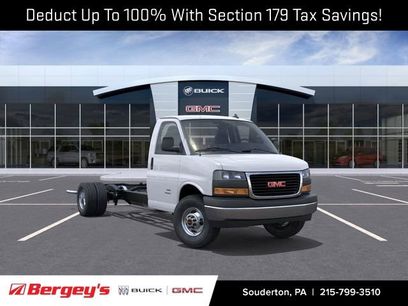 New 2025 GMC Savana 3500 Extended w/ Power Convenience Package