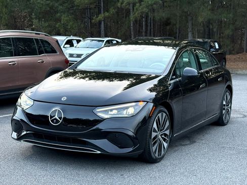 Used 2023 Mercedes-Benz EQE 500 500 4MATIC w/ Exclusive Trim Package image 31