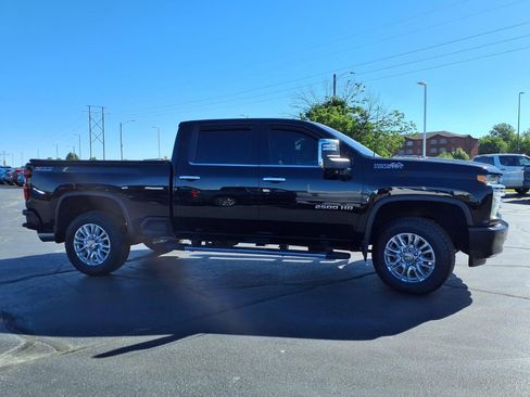 Used 2023 Chevrolet Silverado 2500 High Country w/ Z71 Off-Road Package AWD/4WD image 40