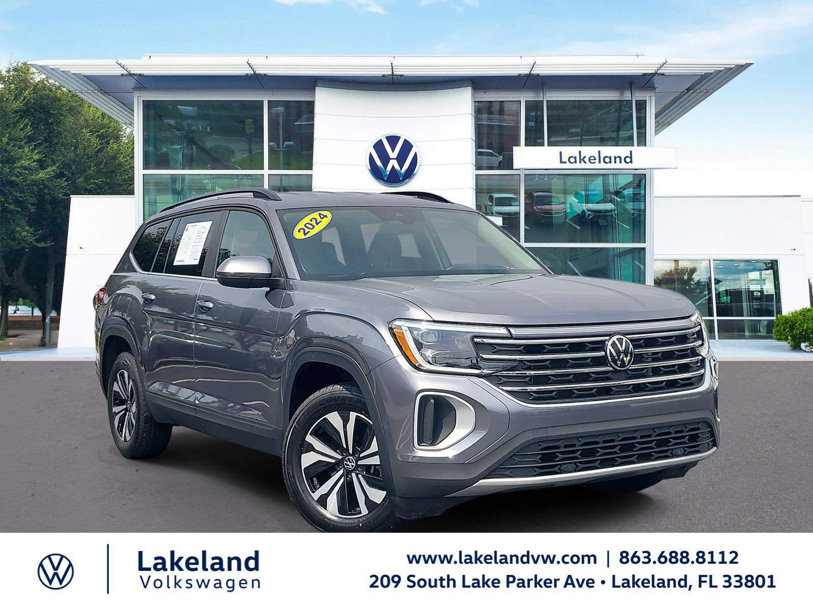 Used 2024 Volkswagen Atlas SE FWD image 1