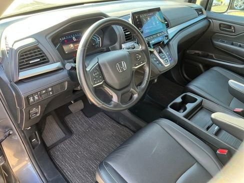 Certified 2024 Honda Odyssey EX-L image 4
