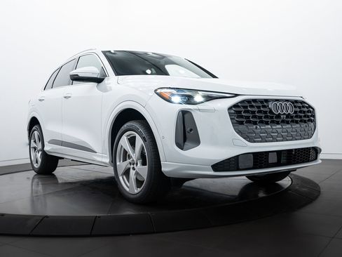 New 2025 Audi Q5 Premium Plus image 1