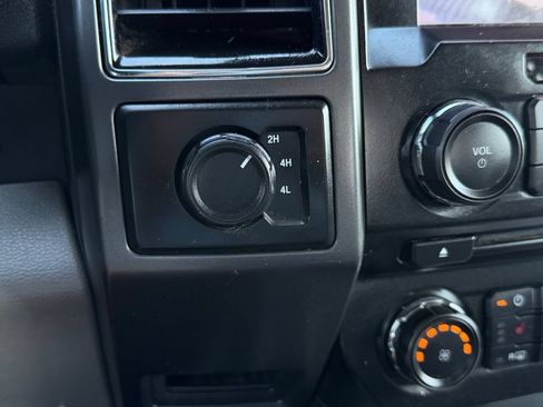 Used 2018 Ford F150 XLT w/ Equipment Group 302A Luxury AWD/4WD image 28