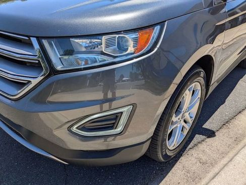 Used 2018 Ford Edge Titanium w/ Equipment Group 301A FWD image 4