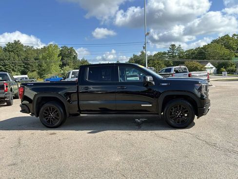 Used 2022 GMC Sierra 1500 Elevation w/ Elevation Premium Package AWD/4WD image 8