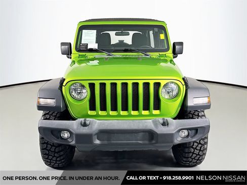 Used 2018 Jeep Wrangler Unlimited Sport AWD/4WD image 2