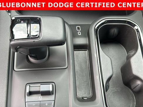 Used 2024 GMC Sierra 1500 AT4 image 18