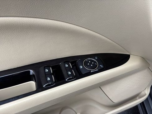 Used 2014 Ford Fusion SE w/ Equipment Group 202A image 24