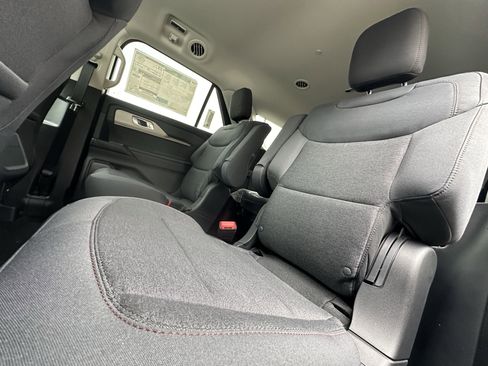 New 2026 Ford Explorer Active image 24