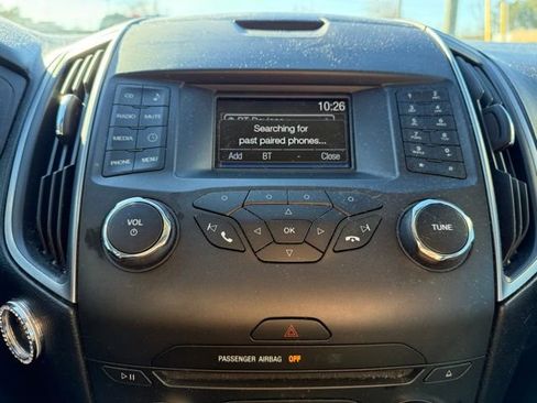 Used 2016 Ford Edge SE image 22