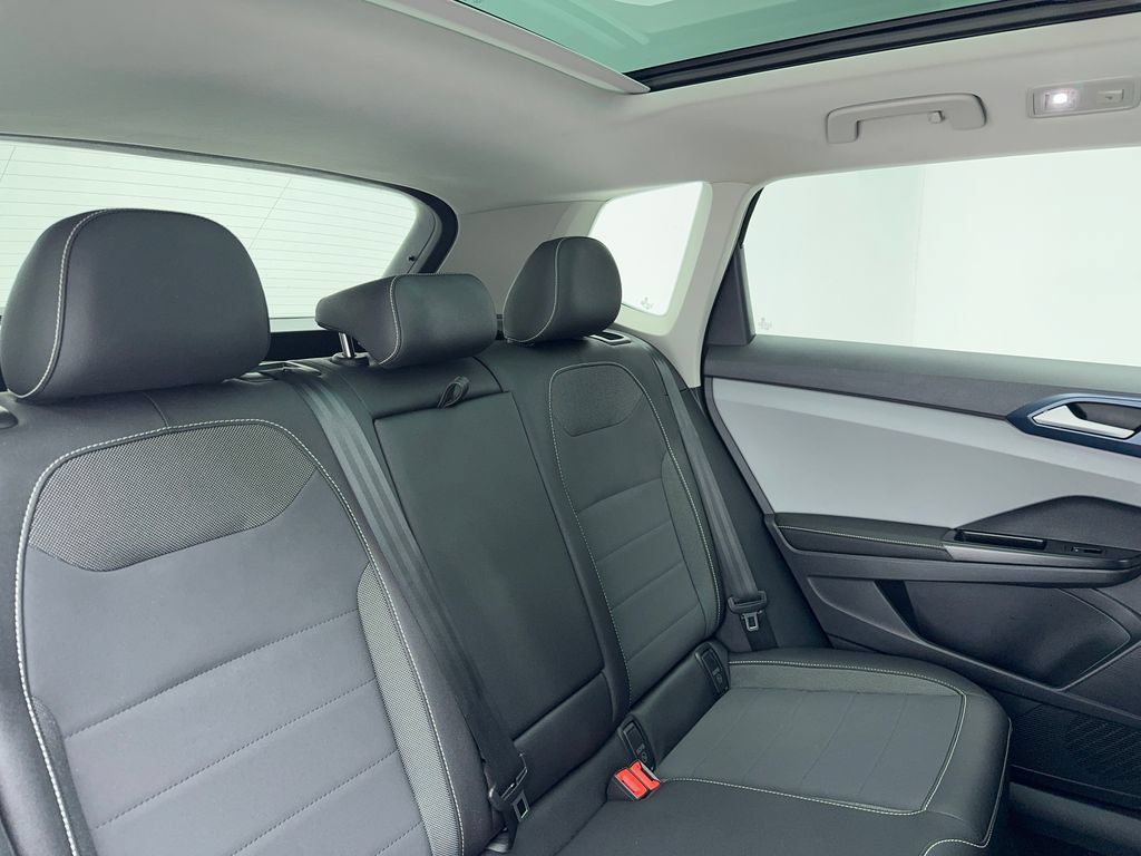 Used 2024 Volkswagen Taos SE FWD image 48