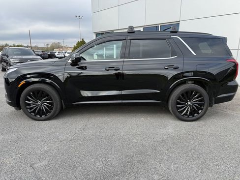 Used 2024 Hyundai Palisade Calligraphy image 3
