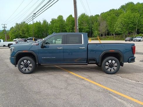 New 2026 GMC Sierra 2500 Denali AWD/4WD image 4