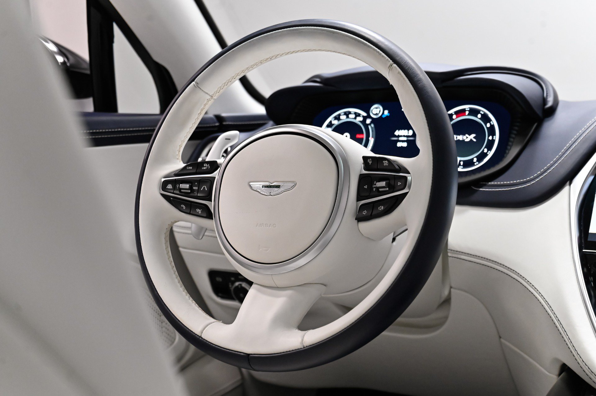 Used 2023 Aston Martin DBX 707 AWD/4WD image 42