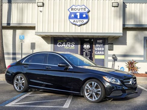 Used 2018 Mercedes-Benz C 300 Sedan image 3