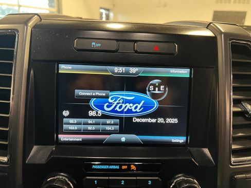 Used 2015 Ford F150 XLT w/ Equipment Group 302A Luxury image 17