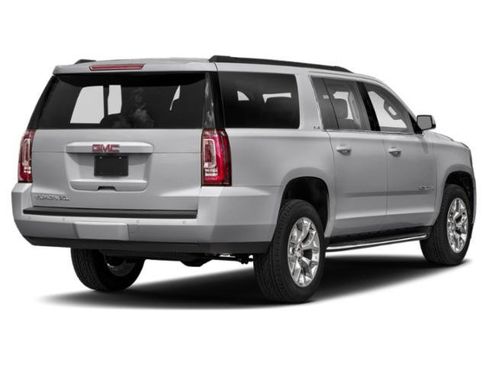 Used 2019 GMC Yukon XL SLT w/ Open Road Package AWD/4WD image 2
