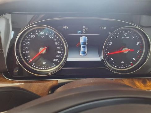 Used 2017 Mercedes-Benz E 300 4MATIC image 16