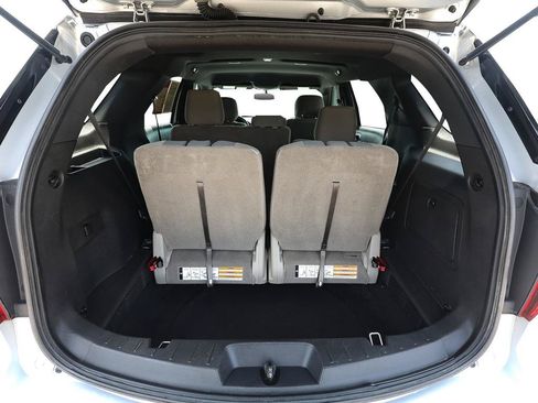 Used 2013 Ford Explorer XLT AWD/4WD image 7