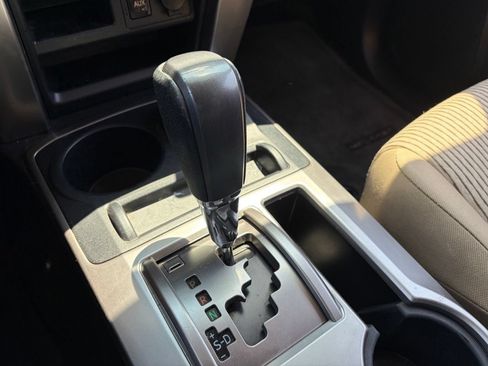 Used 2016 Toyota 4Runner SR5 AWD/4WD image 8