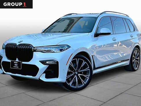 Used 2022 BMW X7 M50i image 1