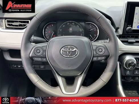 Used 2025 Toyota RAV4 XLE w/ Convenience Package image 17