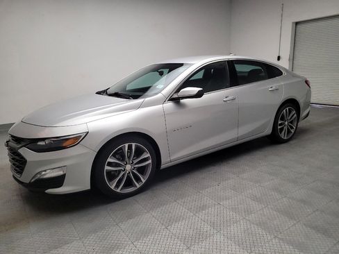 Used 2022 Chevrolet Malibu LT image 2