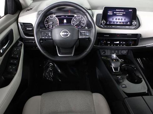 Certified 2025 Nissan Rogue SV image 7