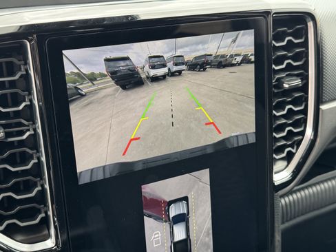New 2026 Ford Ranger XLT w/ Equipment Group 301A High image 18