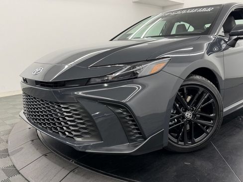 Used 2026 Toyota Camry SE FWD image 4