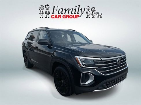 New 2026 Volkswagen Atlas SE image 2