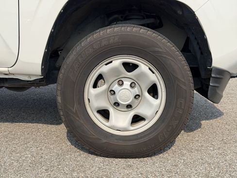 Used 2021 Toyota Tacoma SR w/ SR Convenience Package RWD image 13