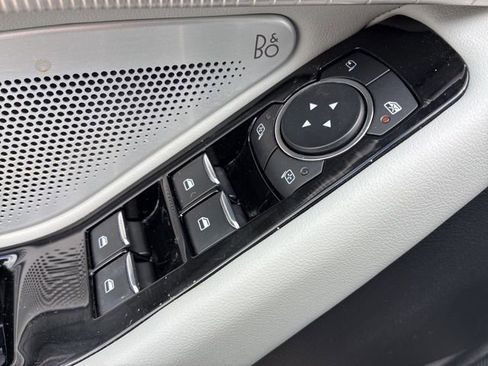 Used 2025 Ford Explorer Platinum w/ Ultimate Package image 17