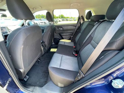 Used 2025 Nissan Rogue SV AWD/4WD image 23