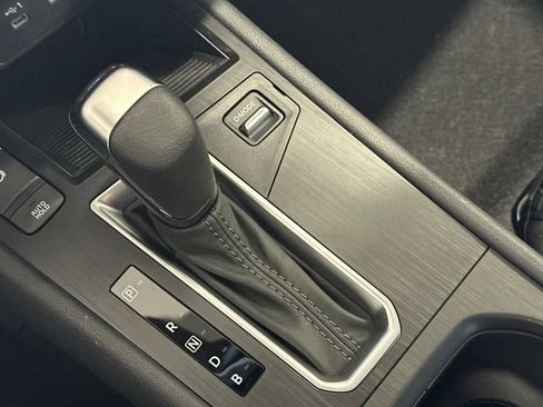 New 2026 Nissan Kicks SV w/ Charging Package FWD image 18