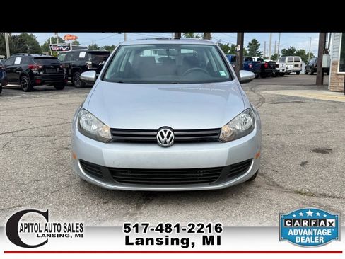 Used 2012 Volkswagen Golf 2-Door FWD image 3