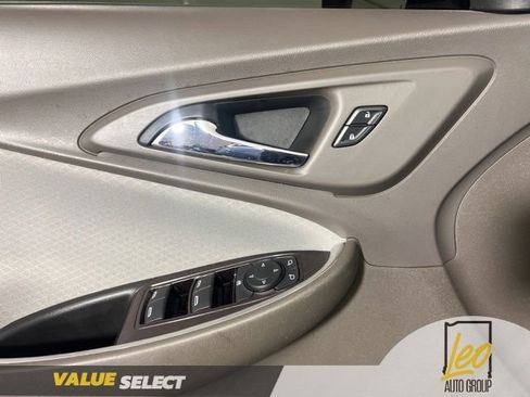 Used 2020 Chevrolet Malibu LT FWD image 26