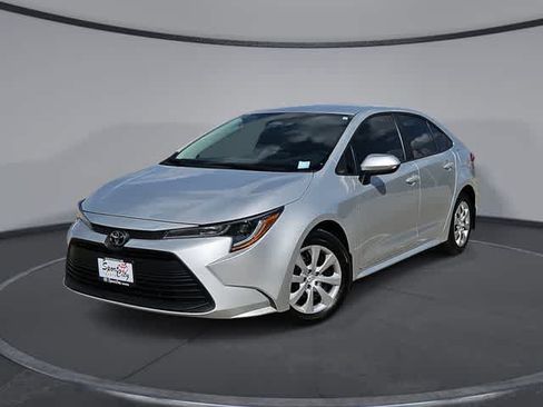 Used 2026 Toyota Corolla LE FWD image 1
