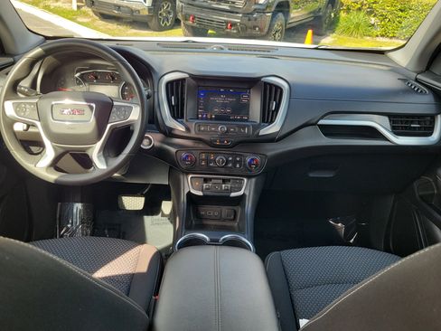 Used 2023 GMC Terrain SLE w/ Driver Convenience Package FWD image 18