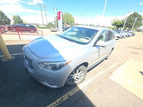 Used 2013 INFINITI JX35 AWD w/ Premium Pkg image 2