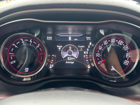 Used 2019 Dodge Challenger R/T w/ Driver Convenience Group RWD image 12