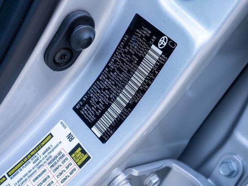 Certified 2025 Toyota Corolla SE image 19