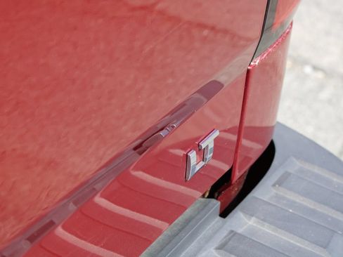 Used 2018 Chevrolet Silverado 1500 LT w/ All Star Edition AWD/4WD image 11