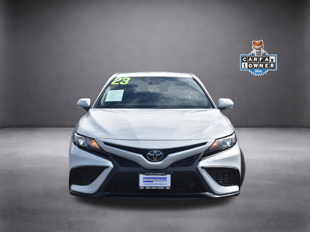 Used 2023 Toyota Camry SE FWD image 2