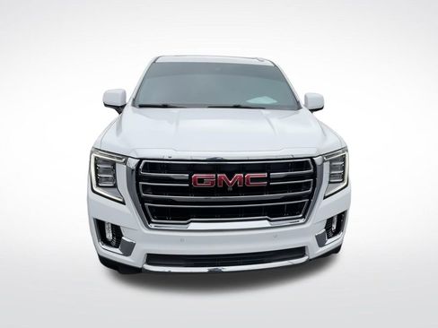 Used 2023 GMC Yukon XL SLT w/ SLT Premium Package AWD/4WD image 4