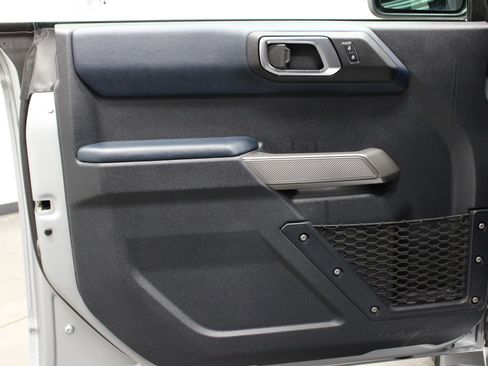 Used 2022 Ford Bronco Outer Banks image 18