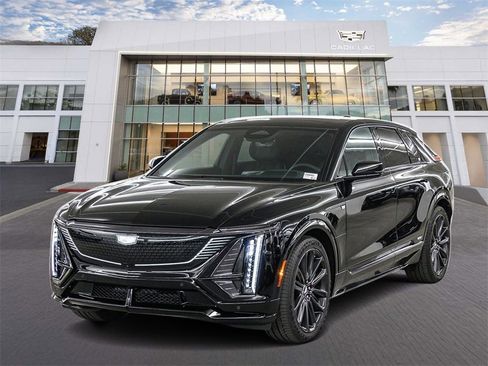 New 2026 Cadillac Lyriq V image 3
